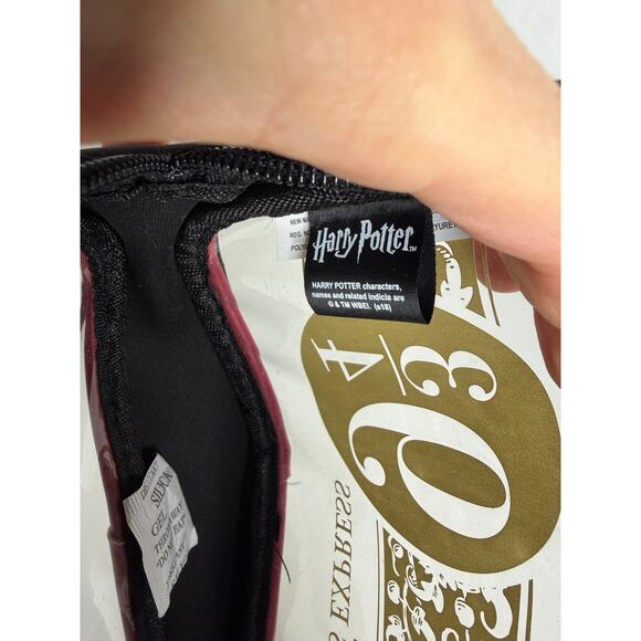 NEW Hot Topic Harry Potter Hogwarts Clear Make Up Bag - Picture 5 of 5